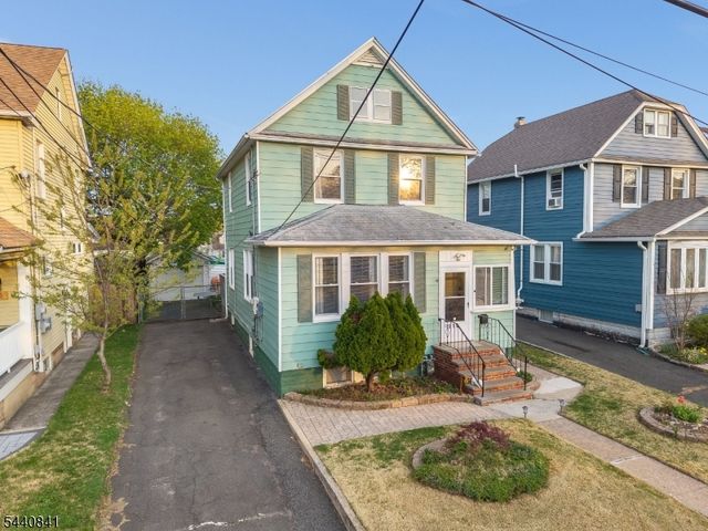 119 Edgewood Rd, Linden City, NJ 07036