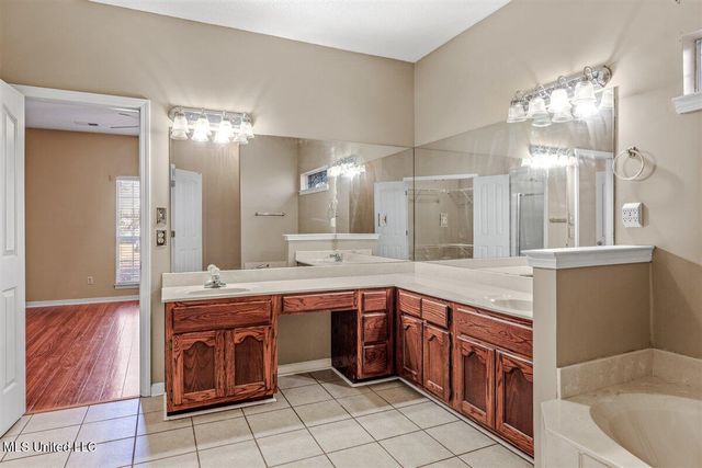 2035 Greencliff Drive, Southaven, MS 38672