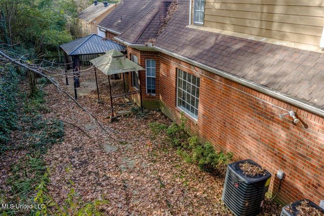 2035 Greencliff Drive, Southaven, MS 38672