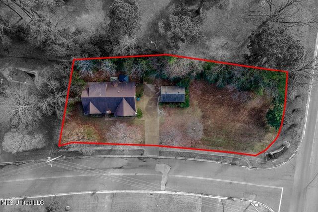 2035 Greencliff Drive, Southaven, MS 38672