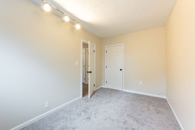 29 Mill St B, Dracut, MA 01826