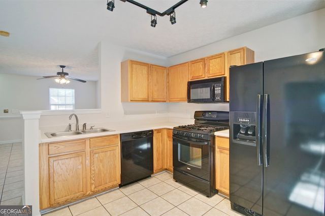 252 Oak Grove Way, Acworth, GA 30102