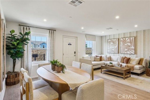 15525 April Dawn Way 3, Fontana, CA 92336