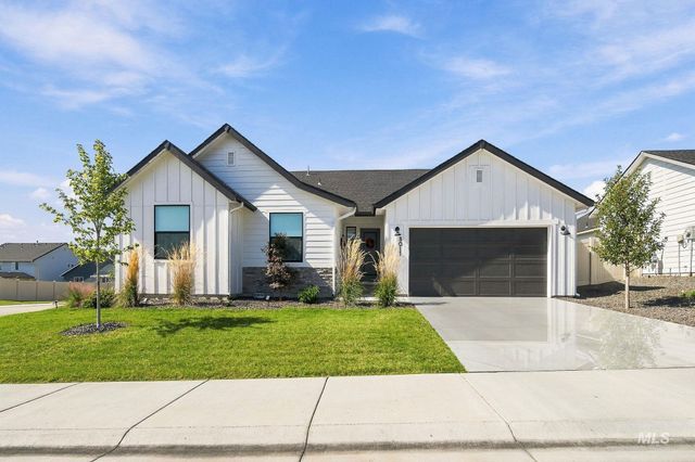 3011 N Mountain Lake Ave, Star, ID 83669 property photo