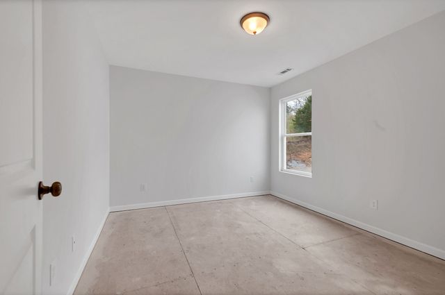 104 Lula Lane, Kingston Springs, TN 37082