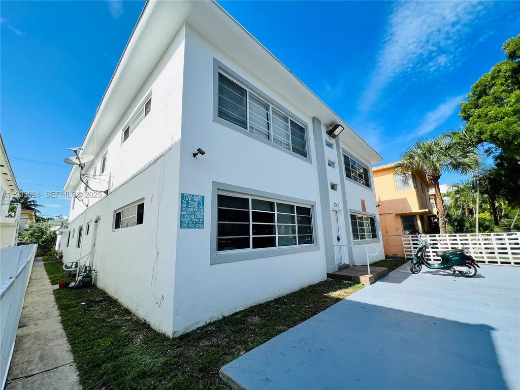 1001 Bay Dr 941, Miami Beach, FL 33141