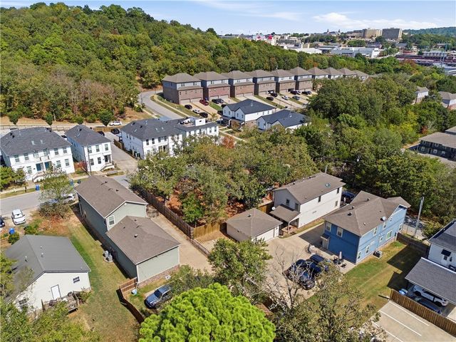 223 Cross Avenue, Fayetteville, AR 72701