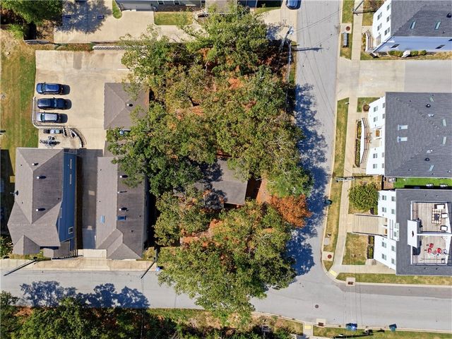 223 Cross Avenue, Fayetteville, AR 72701