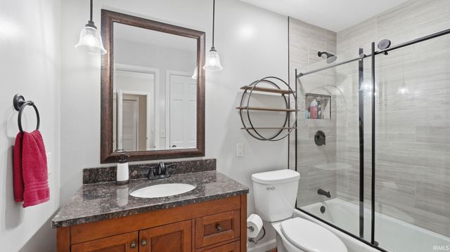 10509 Uncas Trail, Fort Wayne, IN 46804