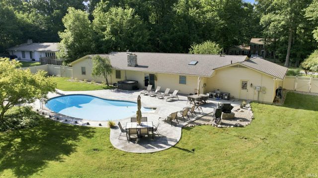 10509 Uncas Trail, Fort Wayne, IN 46804