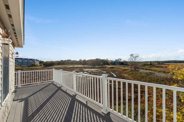 34 Old County Rd, Salisbury, MA 01952