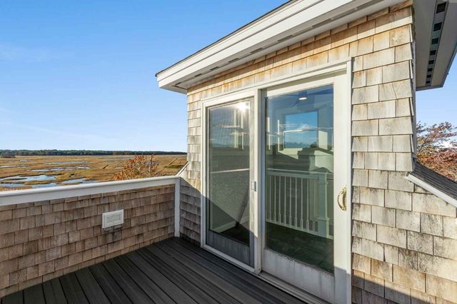 34 Old County Rd, Salisbury, MA 01952