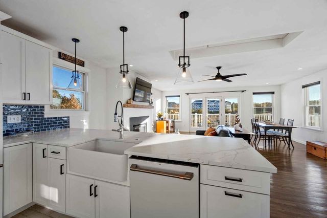 34 Old County Rd, Salisbury, MA 01952