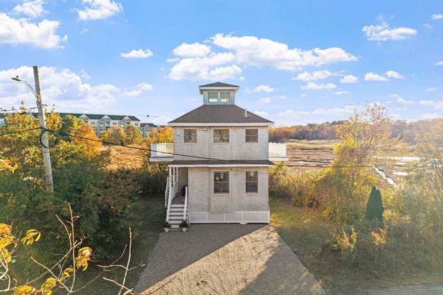 34 Old County Rd, Salisbury, MA 01952