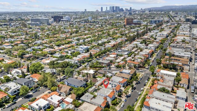 8130 Blackburn Avenue, Los Angeles, CA 90048