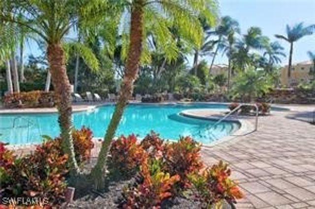 2605 Estrella CT PH 3, Naples, FL 34109