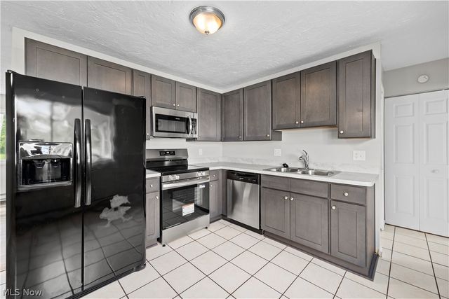 1731 Abbe Road S, Elyria, OH 44035