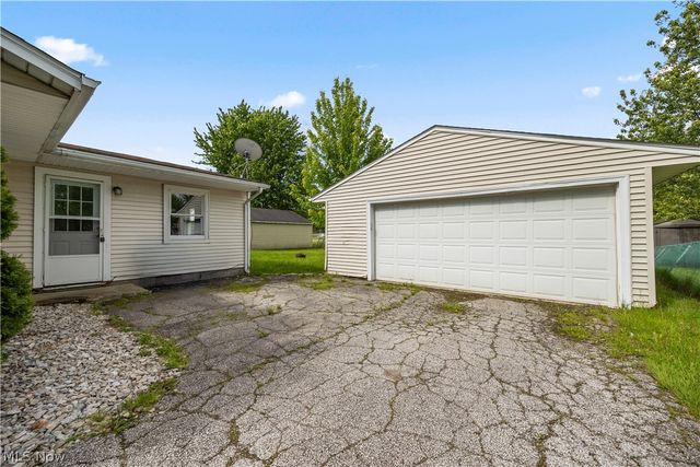 1731 Abbe Road S, Elyria, OH 44035