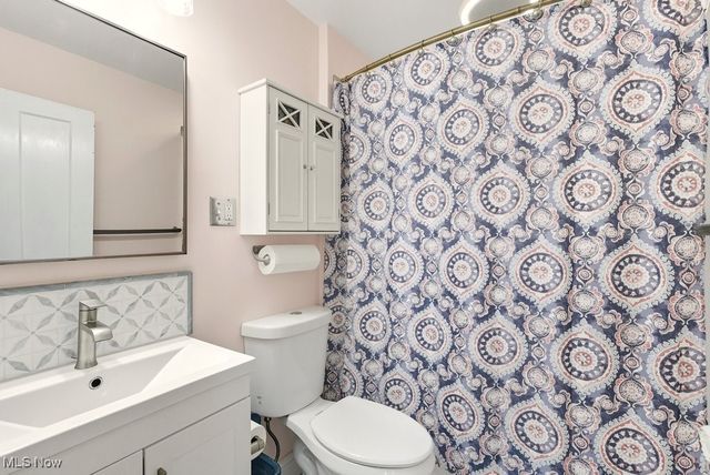 2223 Eldred Avenue, Lakewood, OH 44107