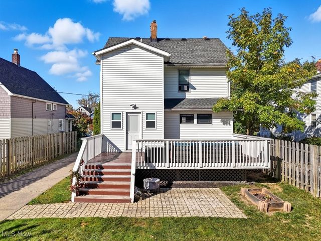 2223 Eldred Avenue, Lakewood, OH 44107