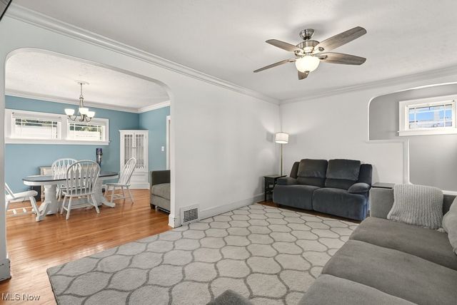 2223 Eldred Avenue, Lakewood, OH 44107