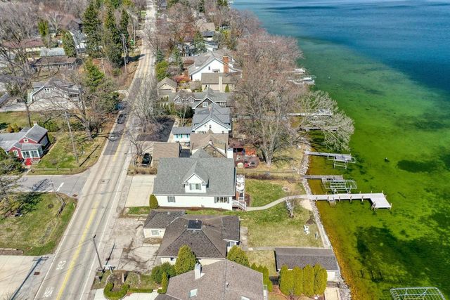 1603 Milwaukee STREET, Delafield, WI 53018