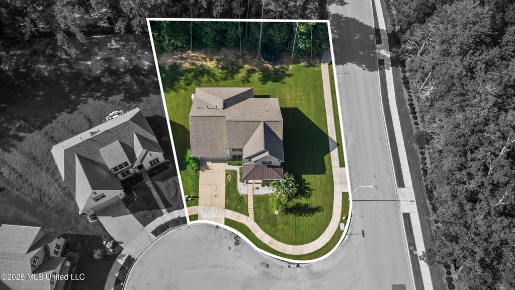 9545 Edgewater Cove, Olive Branch, MS 38654 — photo 2