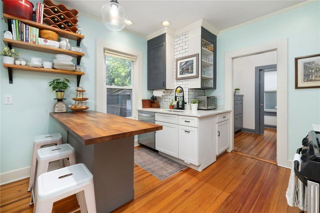 12 Glendale Avenue, Providence, RI 02906