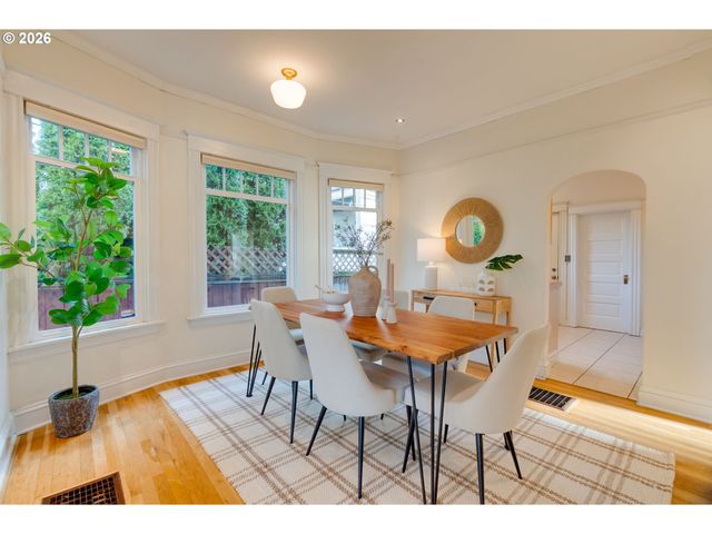 9468 N MOHAWK Ave, Portland, OR 97203