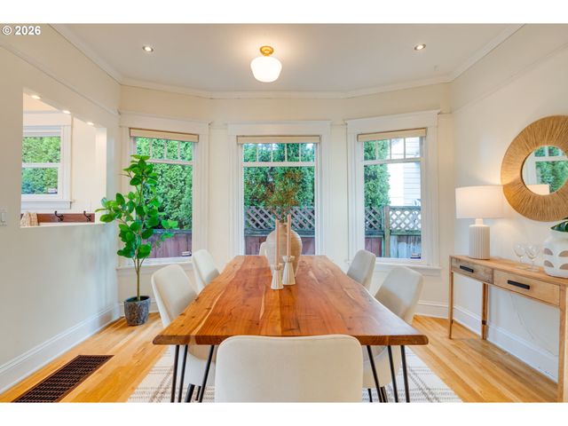 9468 N MOHAWK Ave, Portland, OR 97203