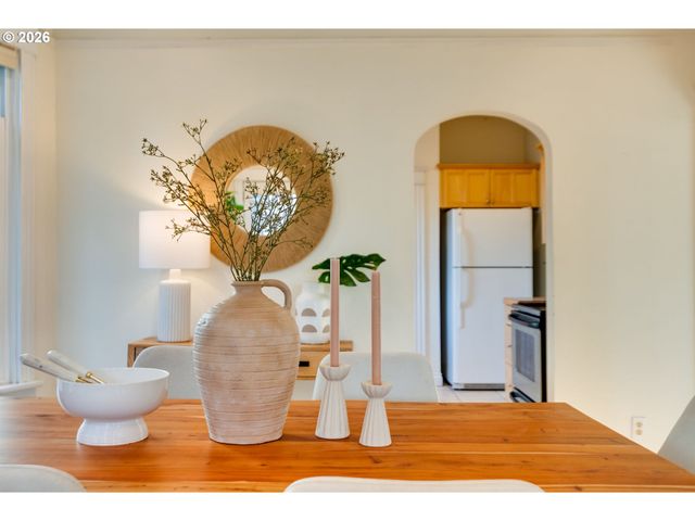 9468 N MOHAWK Ave, Portland, OR 97203