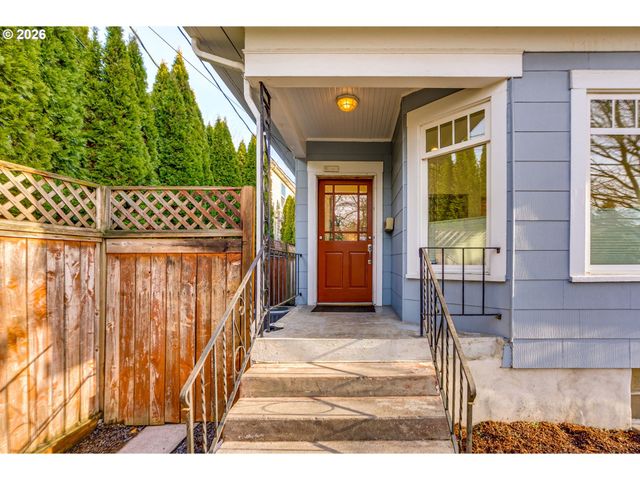 9468 N MOHAWK Ave, Portland, OR 97203