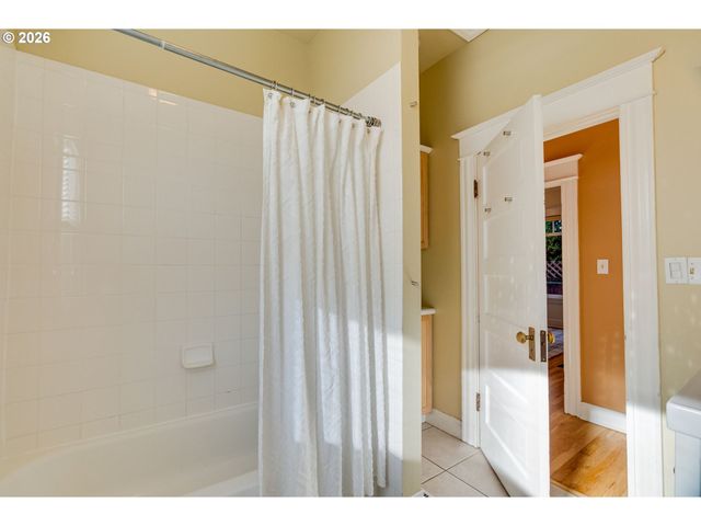 9468 N MOHAWK Ave, Portland, OR 97203