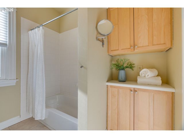 9468 N MOHAWK Ave, Portland, OR 97203