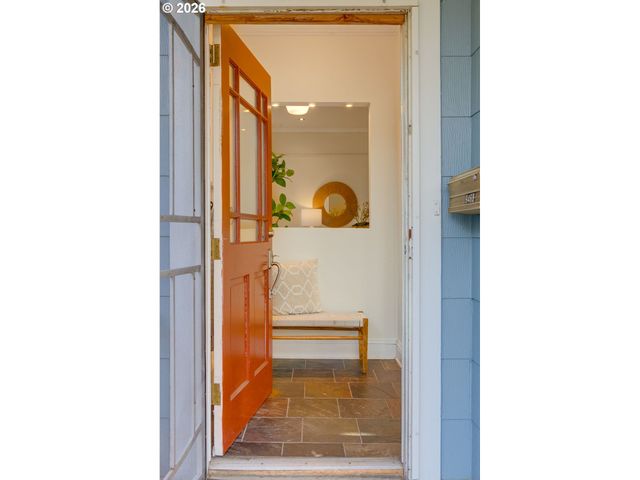 9468 N MOHAWK Ave, Portland, OR 97203