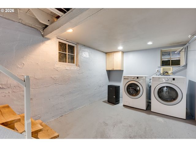 9468 N MOHAWK Ave, Portland, OR 97203