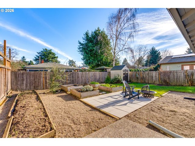 9468 N MOHAWK Ave, Portland, OR 97203