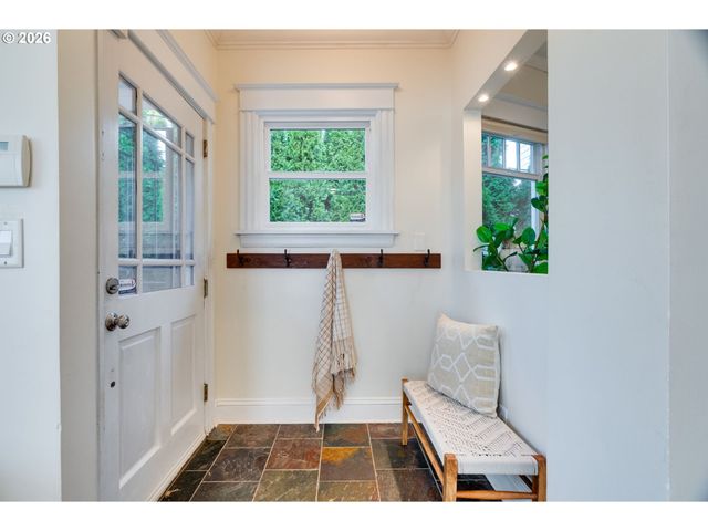 9468 N MOHAWK Ave, Portland, OR 97203