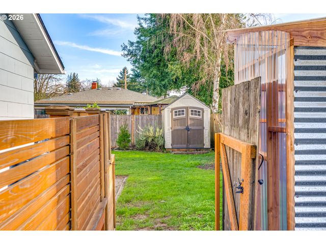 9468 N MOHAWK Ave, Portland, OR 97203