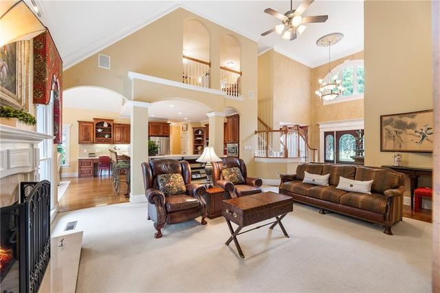 4110 Runnymede Drive SW, Lilburn, GA 30047