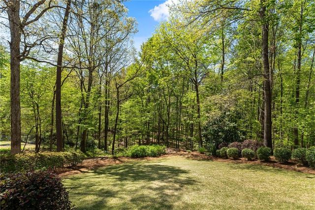 4110 Runnymede Drive SW, Lilburn, GA 30047