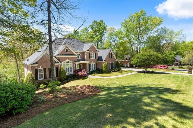 4110 Runnymede Drive SW, Lilburn, GA 30047