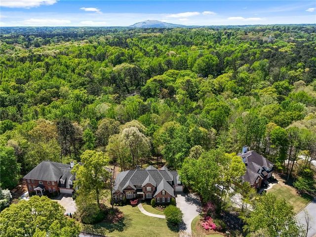 4110 Runnymede Drive SW, Lilburn, GA 30047