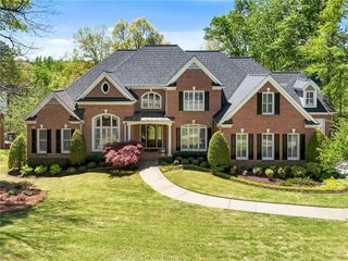 4110 Runnymede Drive SW, Lilburn, GA 30047