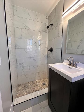 7910 E 74th Street, Kansas City, MO 64133