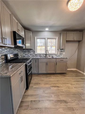 7910 E 74th Street, Kansas City, MO 64133