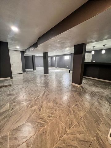 7910 E 74th Street, Kansas City, MO 64133