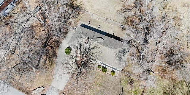 7910 E 74th Street, Kansas City, MO 64133