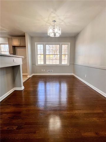 7910 E 74th Street, Kansas City, MO 64133