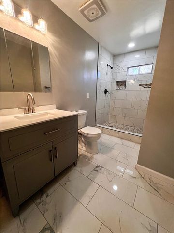 7910 E 74th Street, Kansas City, MO 64133